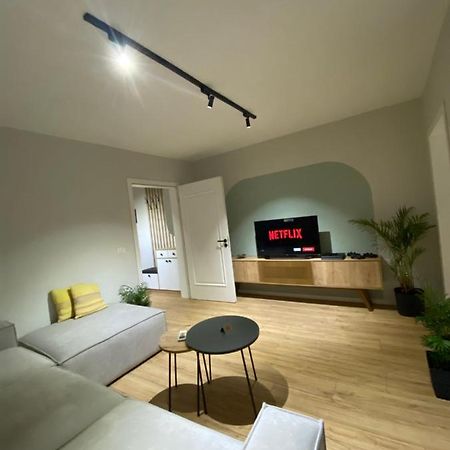 Lucas Downtown Apartment Tirana Exterior photo
